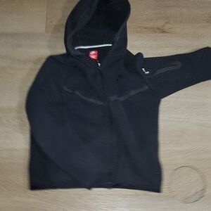Black Nike Tech Size M